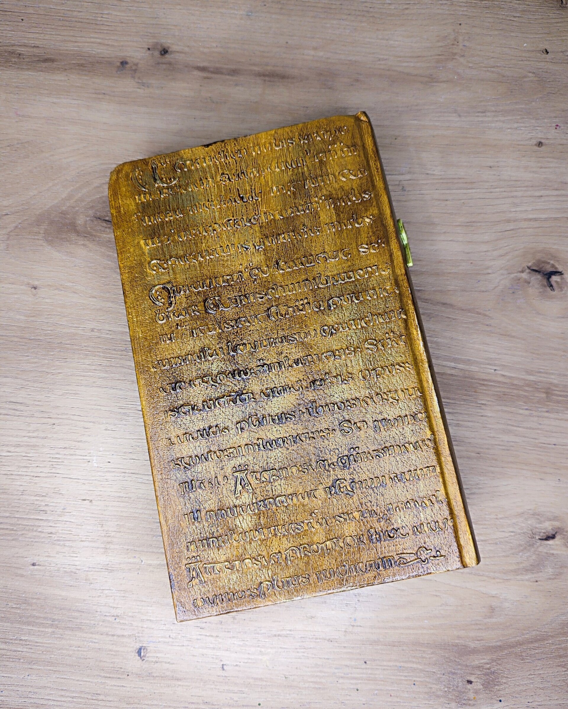 Libro intervenido "El nombre de la rosa", Eco | Cubierta artística mixed media - 2