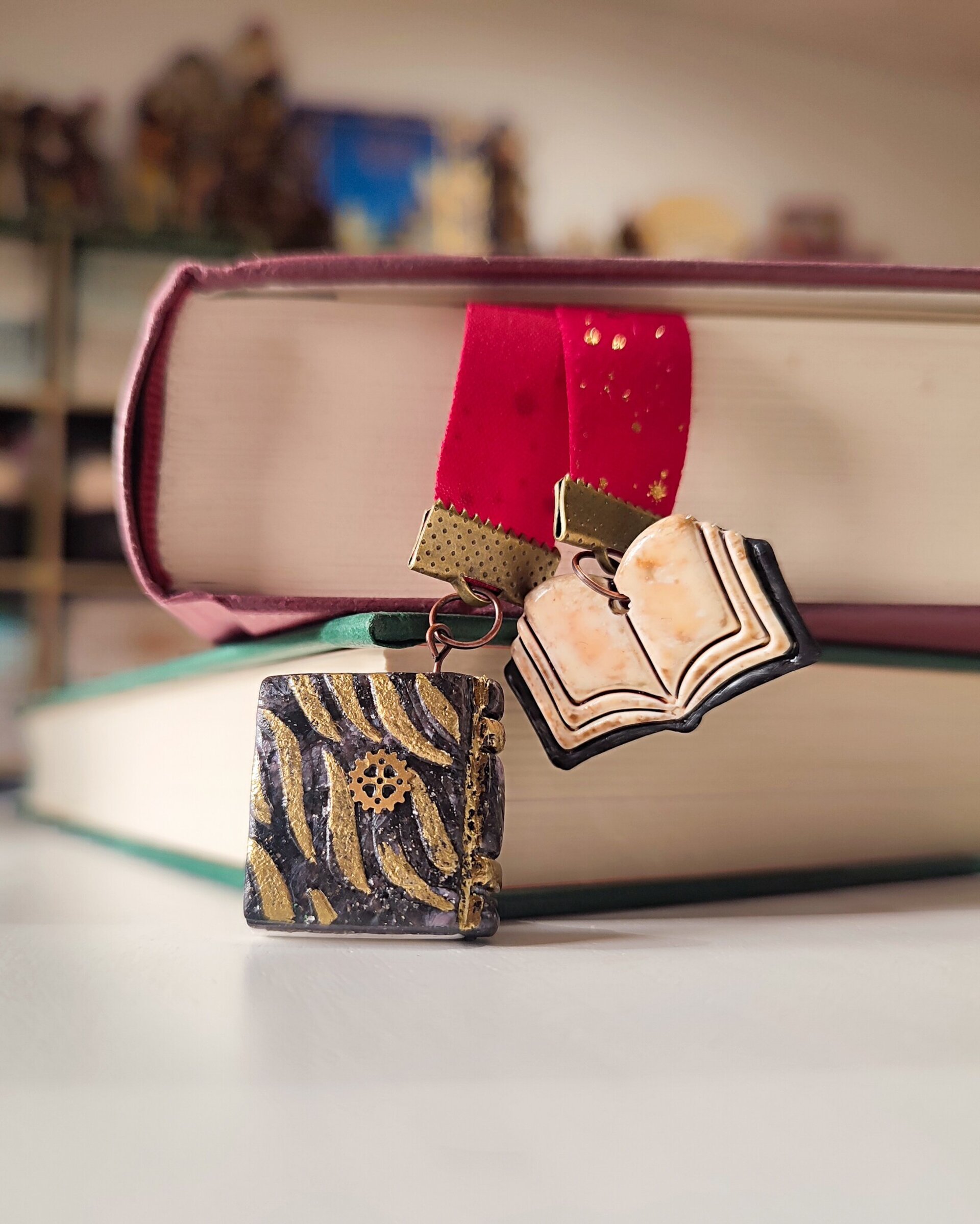 Marcapáginas Secretos en Oro - 1